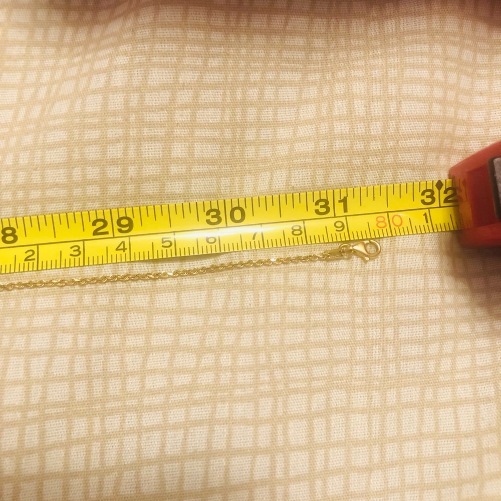 31 INCHES 10K necklace very nice long necklace